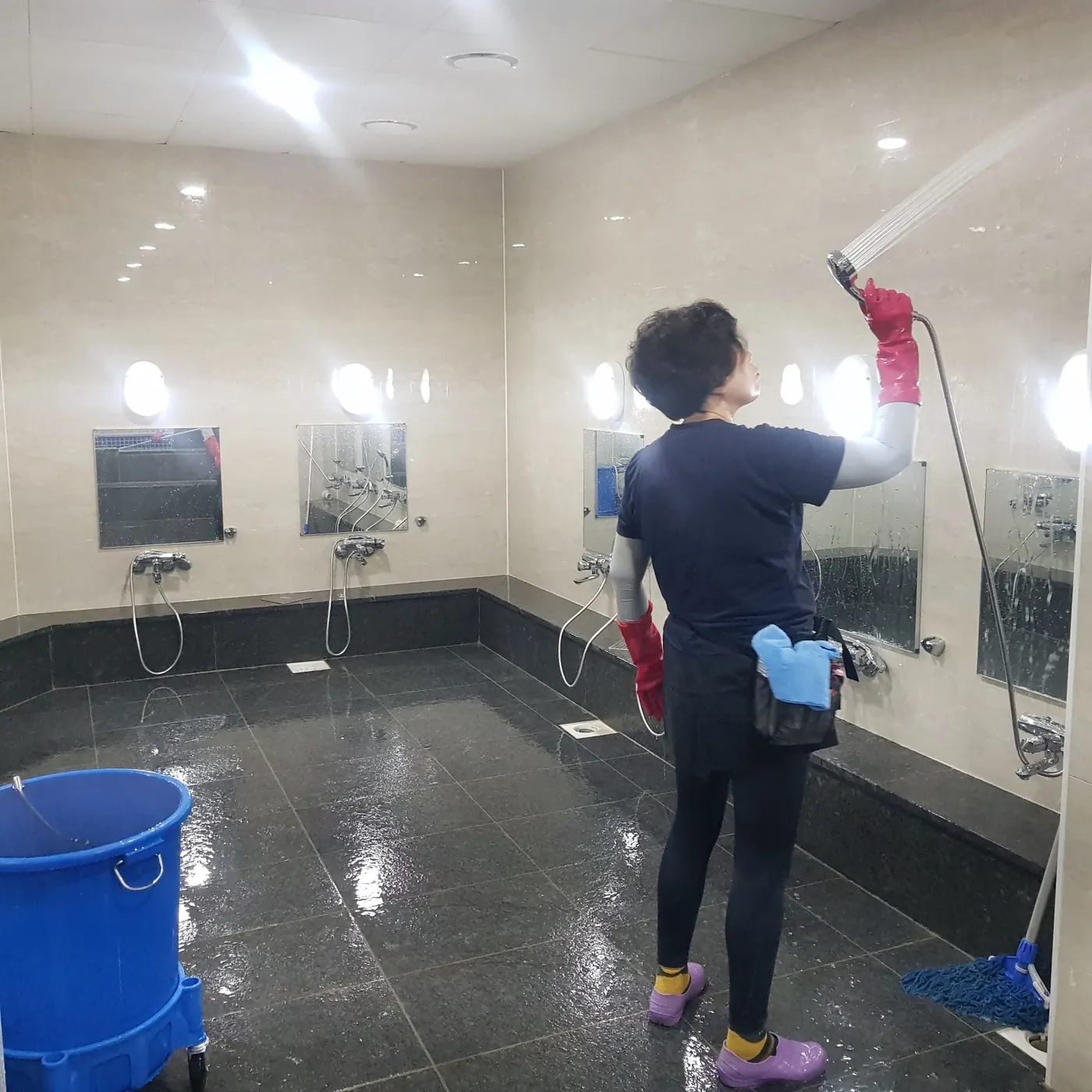 고압 세척 — 달산면 목욕탕청소 현장
