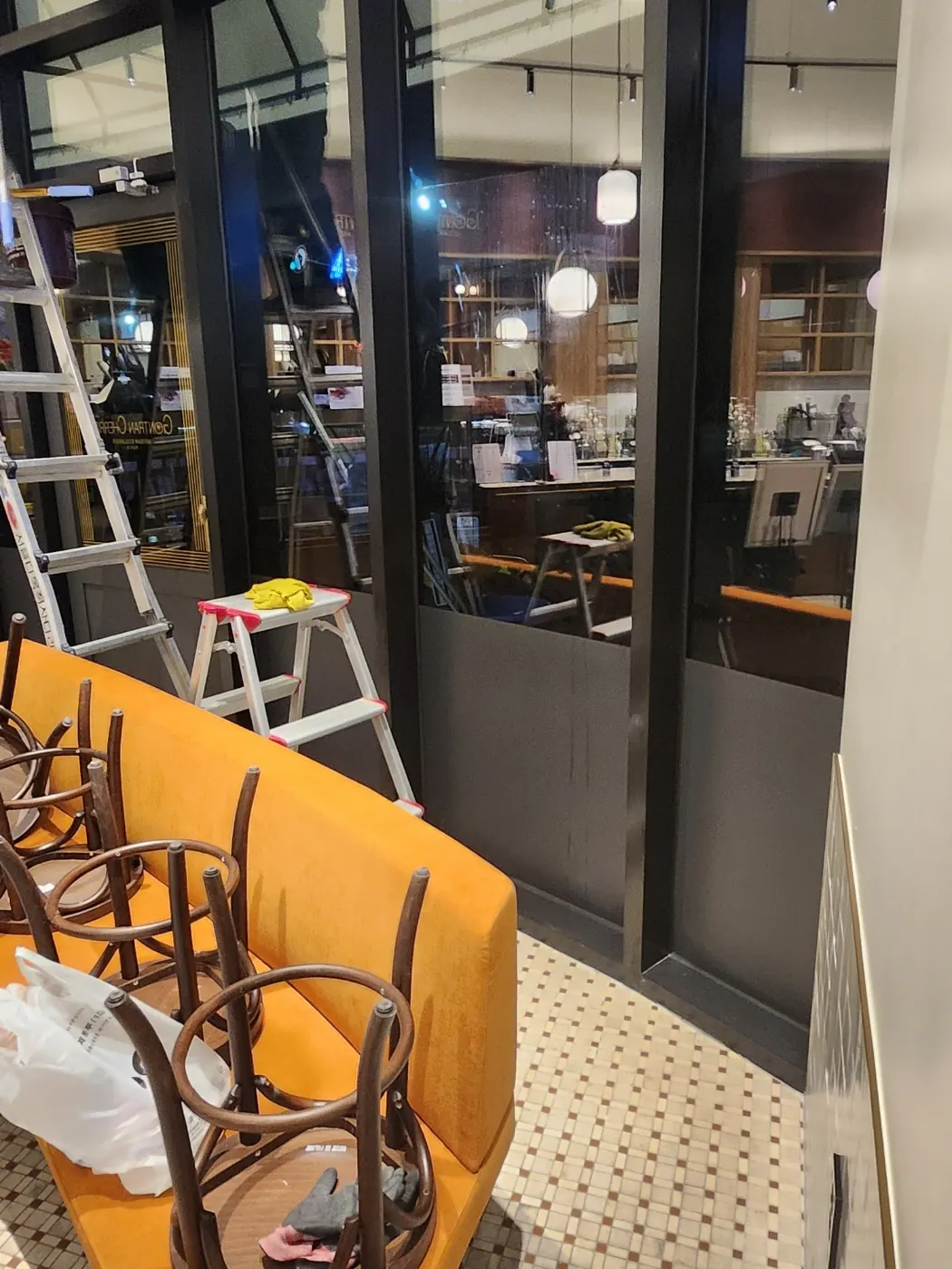 기계 세정 작업 — 고령군 카페청소 현장