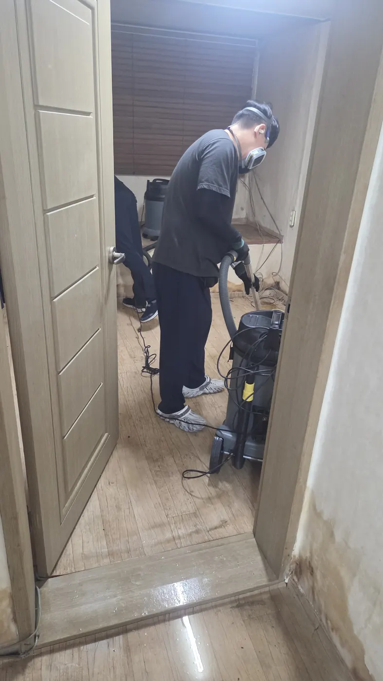 오염 제거 — 김천시 침수청소 현장