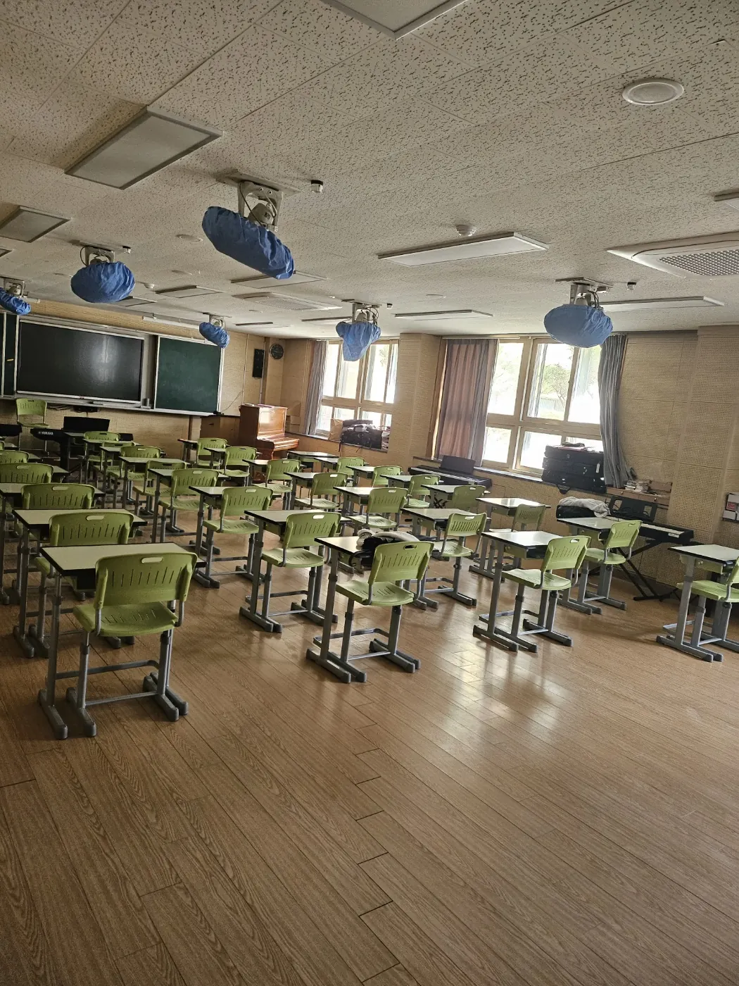 북면 학교청소 시공 현장 — 교실 마감