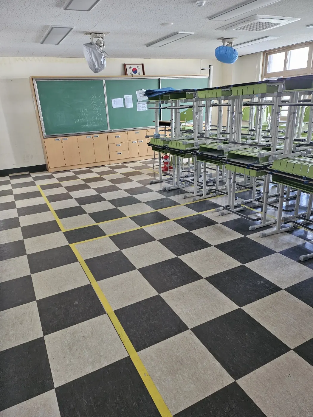 북면 학교청소 시공 현장 — 교실 마감