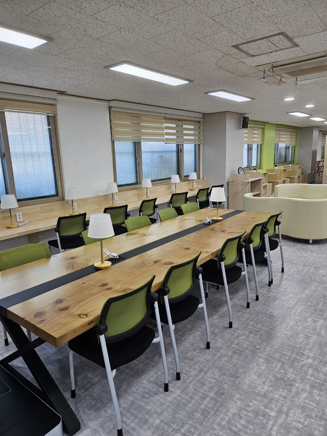 강구면 학교청소 시공 현장 — 교실 정리