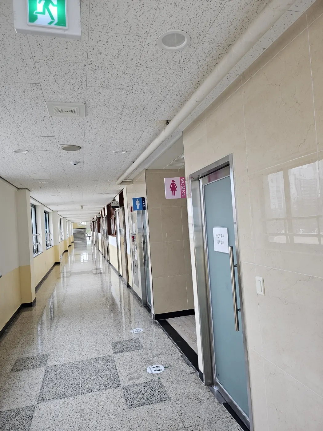 무을면 학교청소 시공 현장 — 복도 관리