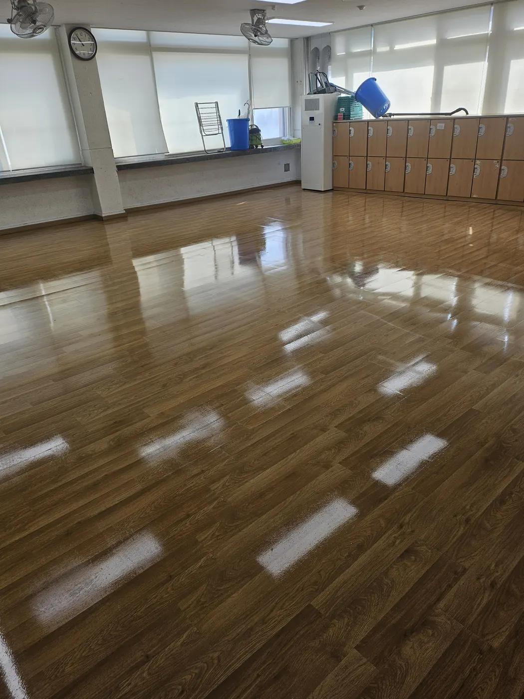 왁스 재코팅 — 쌍림면 학교청소 현장