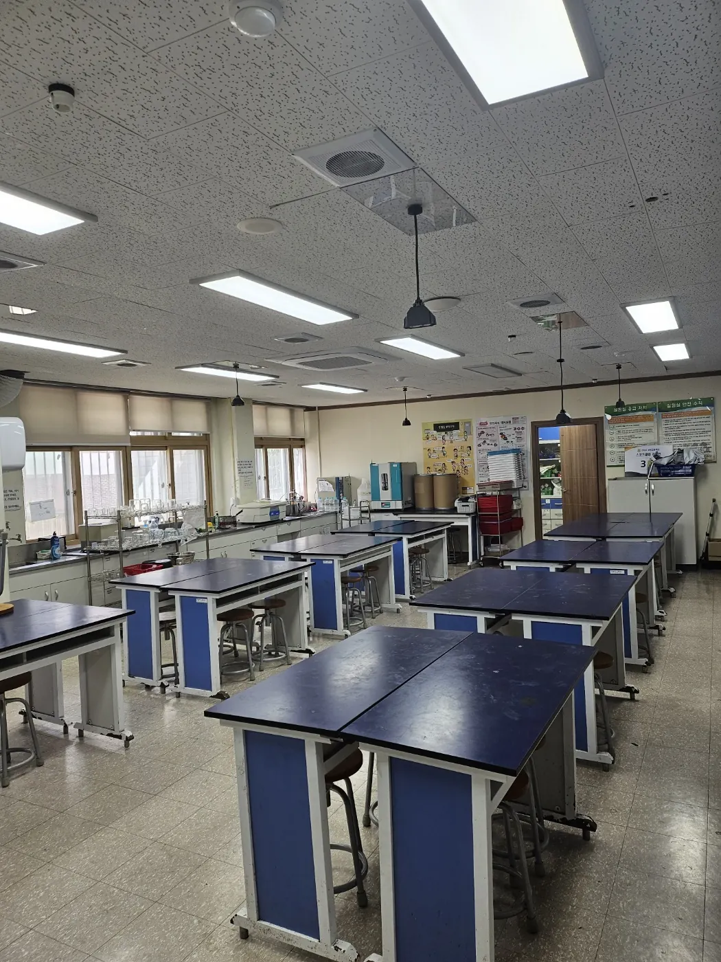 특별실 작업 — 고령군 학교청소 현장