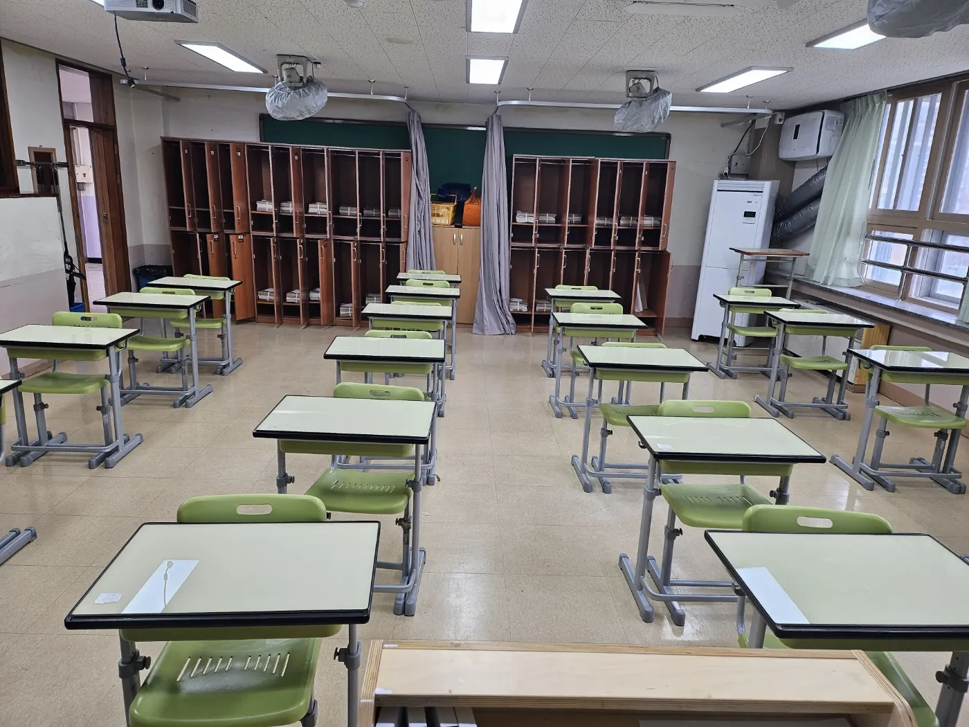 특별실 작업 — 영천시 학교청소 현장
